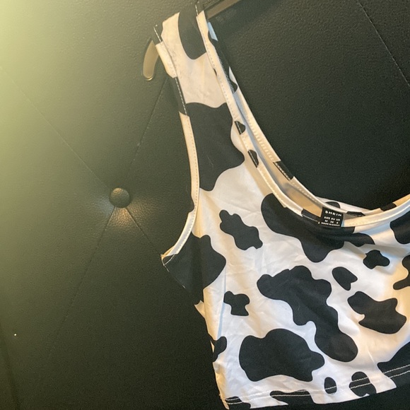 Very cute cow print crop top from SHEIN - Picture 2 of 2